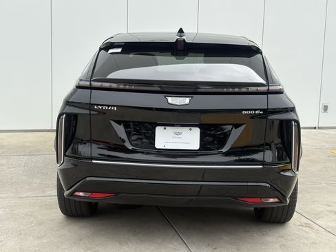 Certified 2024 Cadillac Lyriq Luxury AWD/4WD image 8