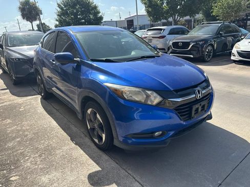 Used 2018 Honda HR-V EX image 3