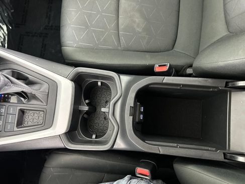 Used 2024 Toyota RAV4 XLE FWD image 15