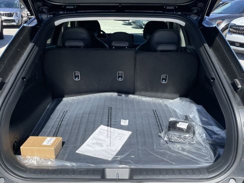 New 2025 Kia EV6 Light w/ Light LR Technology Package image 9