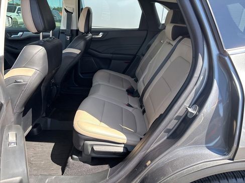 Used 2022 Ford Escape Titanium FWD image 13