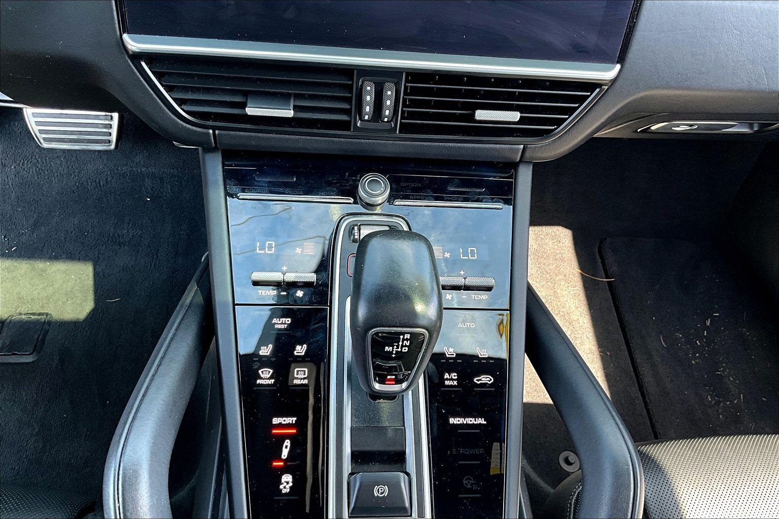 Used 2019 Porsche Cayenne S AWD/4WD image 14