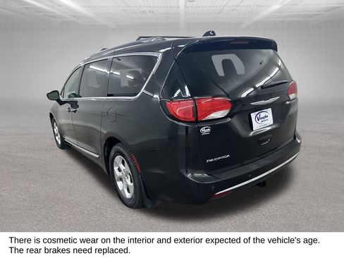 Used 2017 Chrysler Pacifica Touring-L Plus FWD image 9