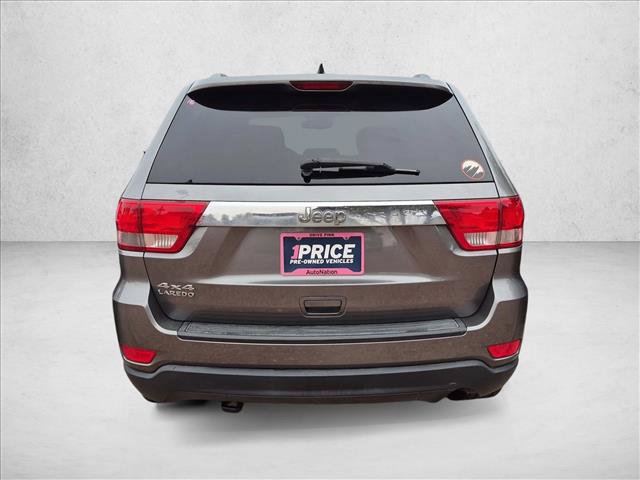 Used 2012 Jeep Grand Cherokee Laredo w/ Laredo E Group AWD/4WD image 4