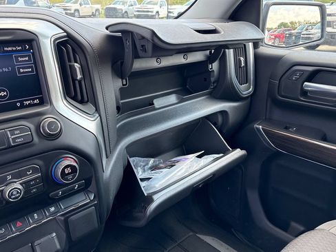 Used 2021 Chevrolet Silverado 1500 LT AWD/4WD image 45