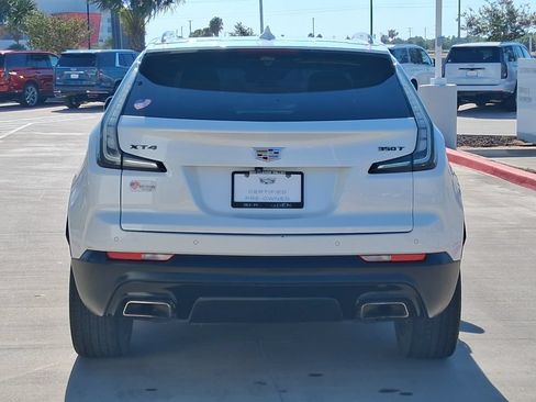 Used 2023 Cadillac XT4 Sport w/ Enhanced Visibility Package FWD image 5