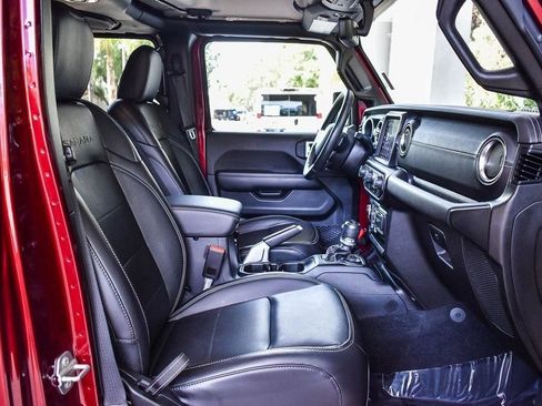 Used 2021 Jeep Wrangler Unlimited Sahara w/ Cold Weather Group image 15