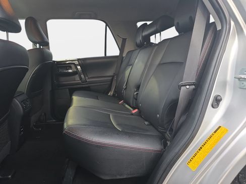 Used 2018 Toyota 4Runner TRD Off-Road Premium AWD/4WD image 13