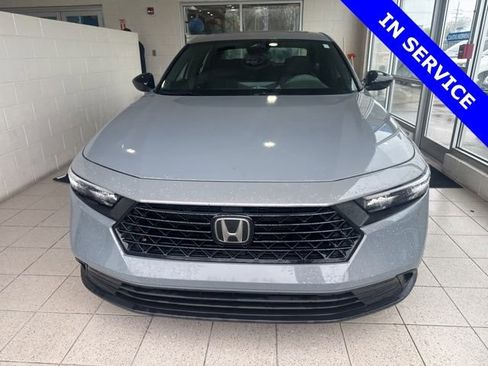 Used 2024 Honda Accord Sport image 2