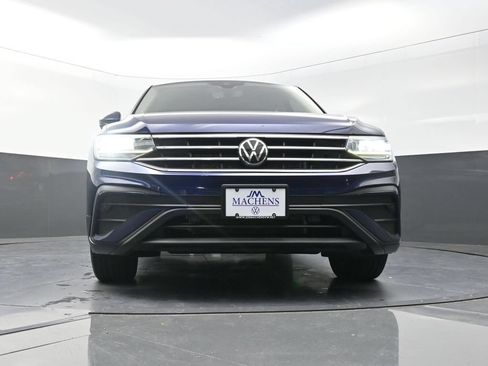 Used 2022 Volkswagen Tiguan SE AWD/4WD image 24