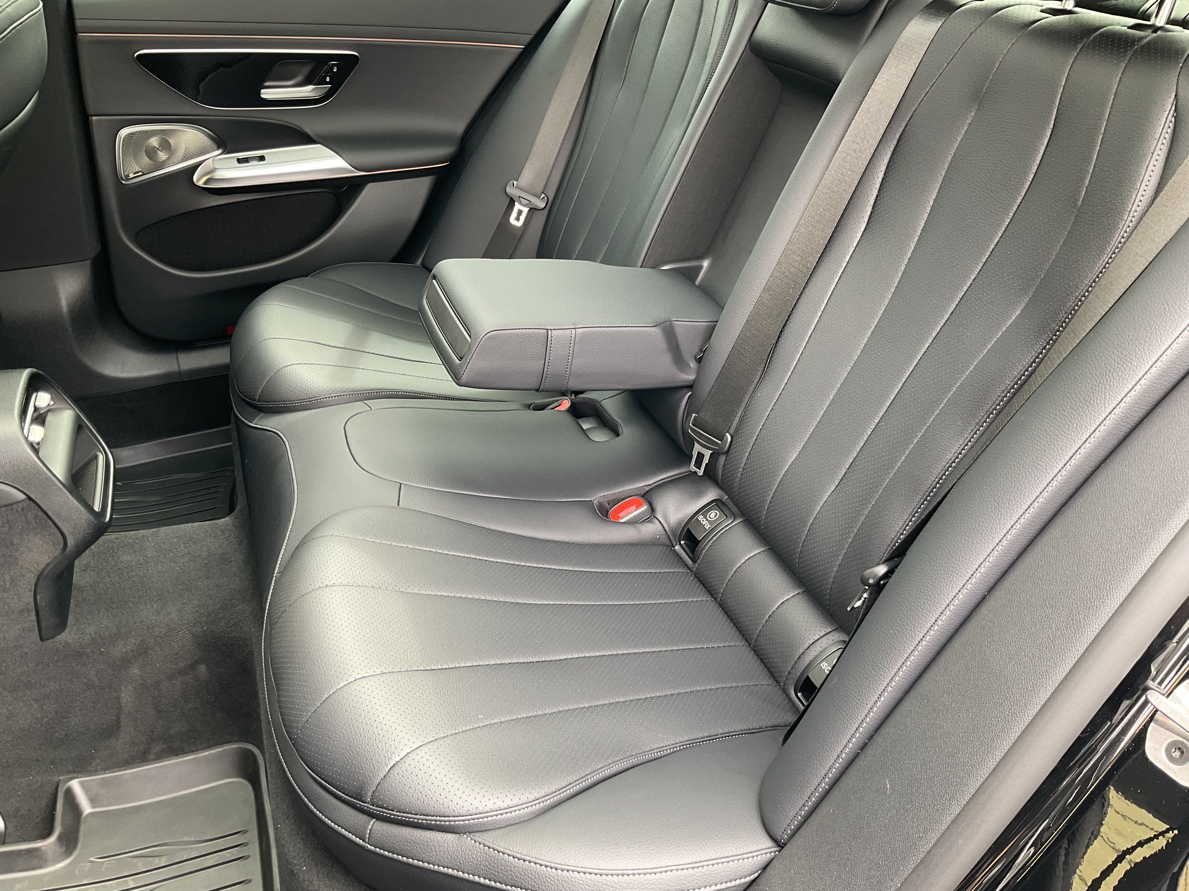 Used 2024 Mercedes-Benz E 350 4MATIC Sedan image 46