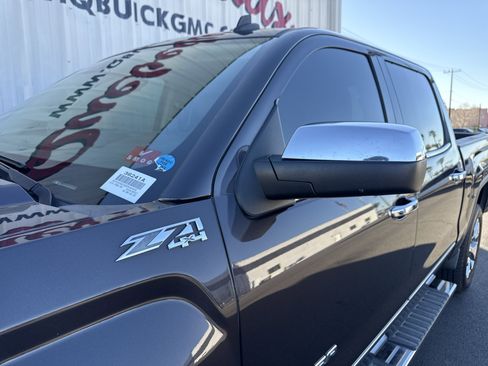 Used 2014 GMC Sierra 1500 SLT w/ SLT Crew Cab Value Package image 8