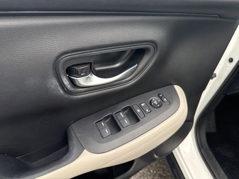 Used 2023 Honda HR-V LX image 20