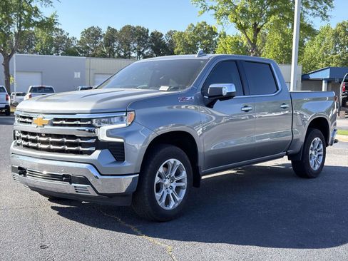Used 2025 Chevrolet Silverado 1500 LTZ w/ LTZ Premium Package image 5
