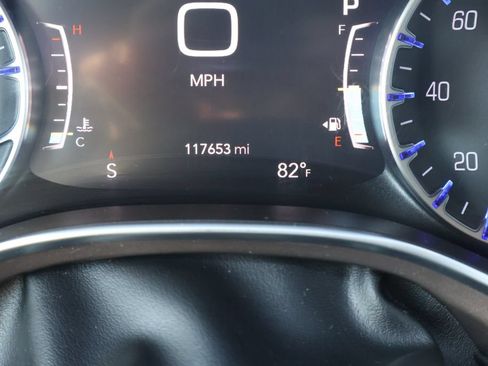 Used 2017 Chrysler Pacifica Touring-L Plus FWD image 15