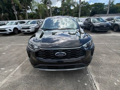 Used 2025 Ford Escape ST-Line FWD image 2