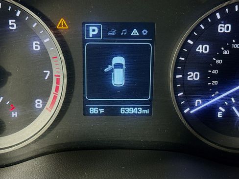 Used 2016 Hyundai Tucson Sport image 16