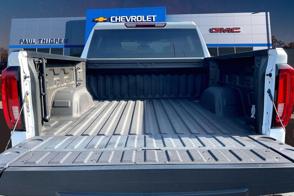 Used 2024 GMC Sierra 1500 SLT w/ X31 Off-Road Package AWD/4WD image 8