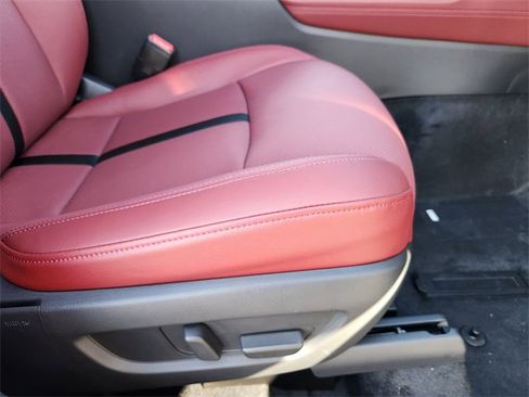 New 2025 MAZDA CX-70 Plug-In Hybrid w/ Premium Plus image 24