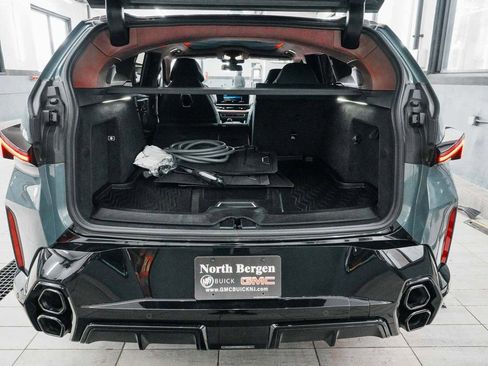 Used 2023 BMW XM image 43