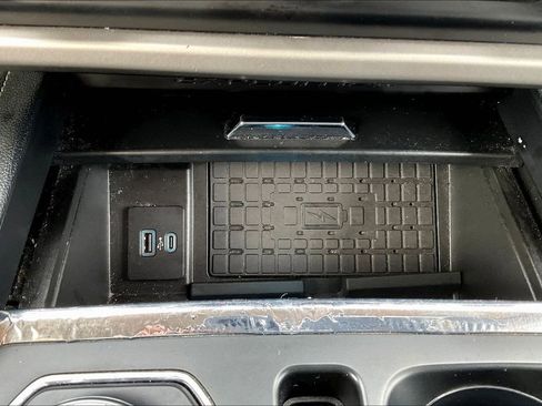 Used 2023 Ford Expedition Max XLT image 25