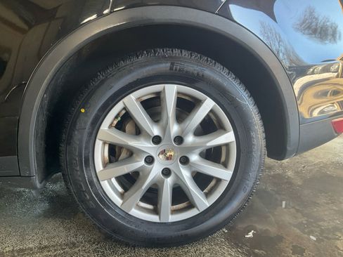 Used 2014 Porsche Cayenne S image 17