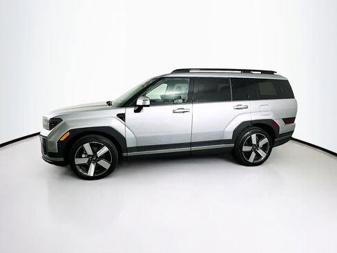 Used 2025 Hyundai Santa Fe Limited image 4