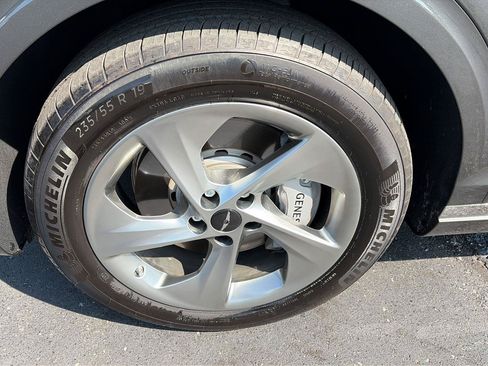 Used 2026 Genesis GV70 2.5T Advanced AWD/4WD image 40
