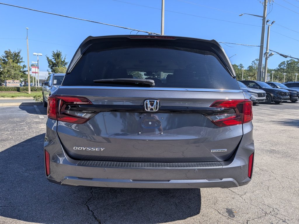 New 2027 Honda Odyssey Touring image 5