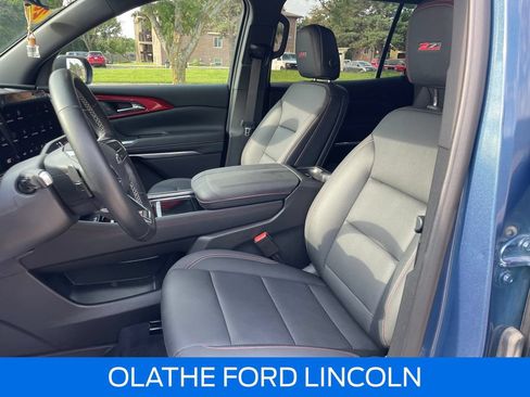 Used 2026 Chevrolet Traverse Z71 w/ Driver Confidence Package AWD/4WD image 11