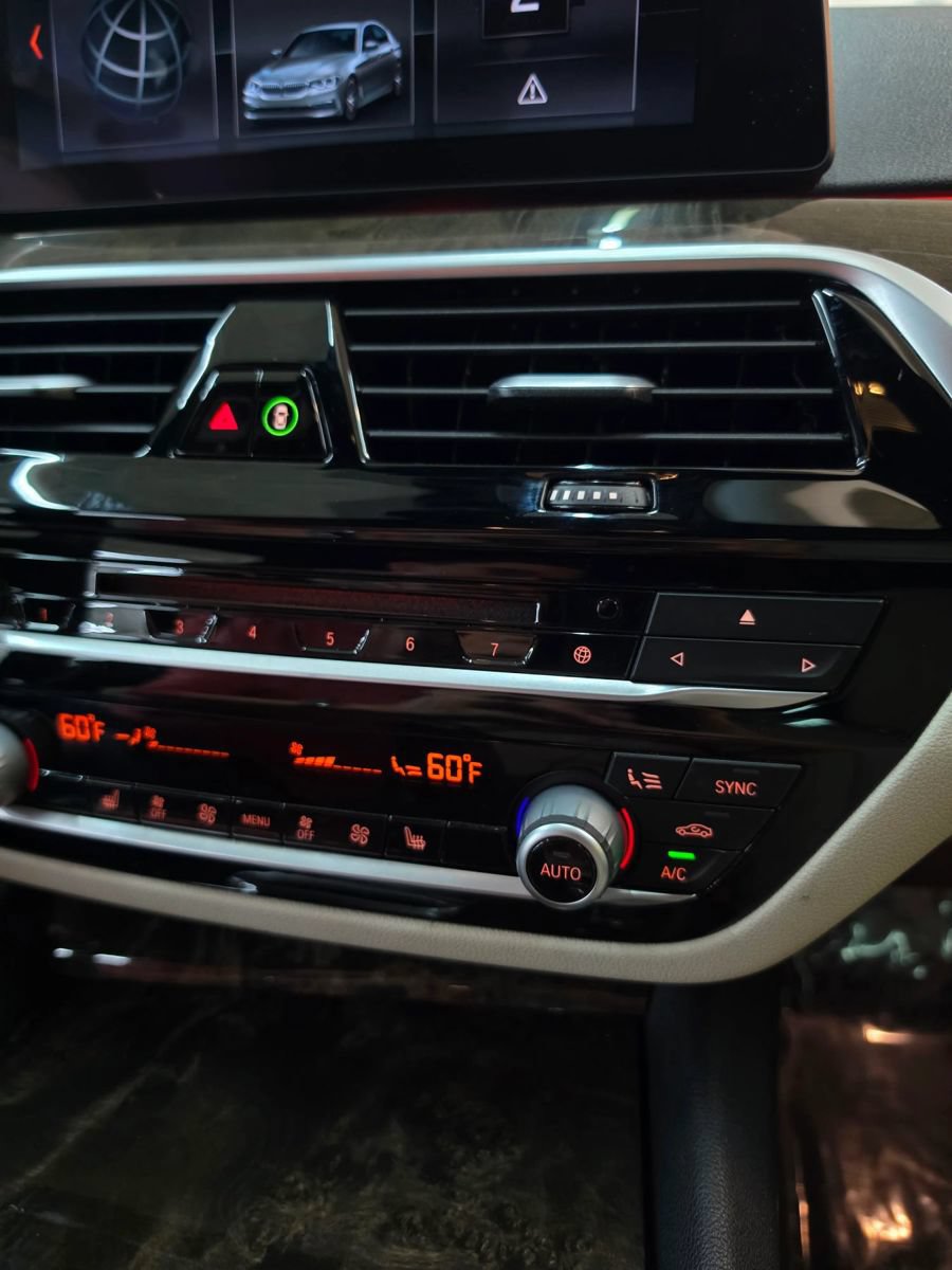 Used 2018 BMW 540i RWD image 37