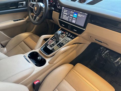 Used 2019 Porsche Cayenne AWD/4WD image 13
