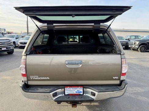 Used 2012 Toyota Tacoma 4x4 Double Cab w/ TRD Off-Road Pkg image 5
