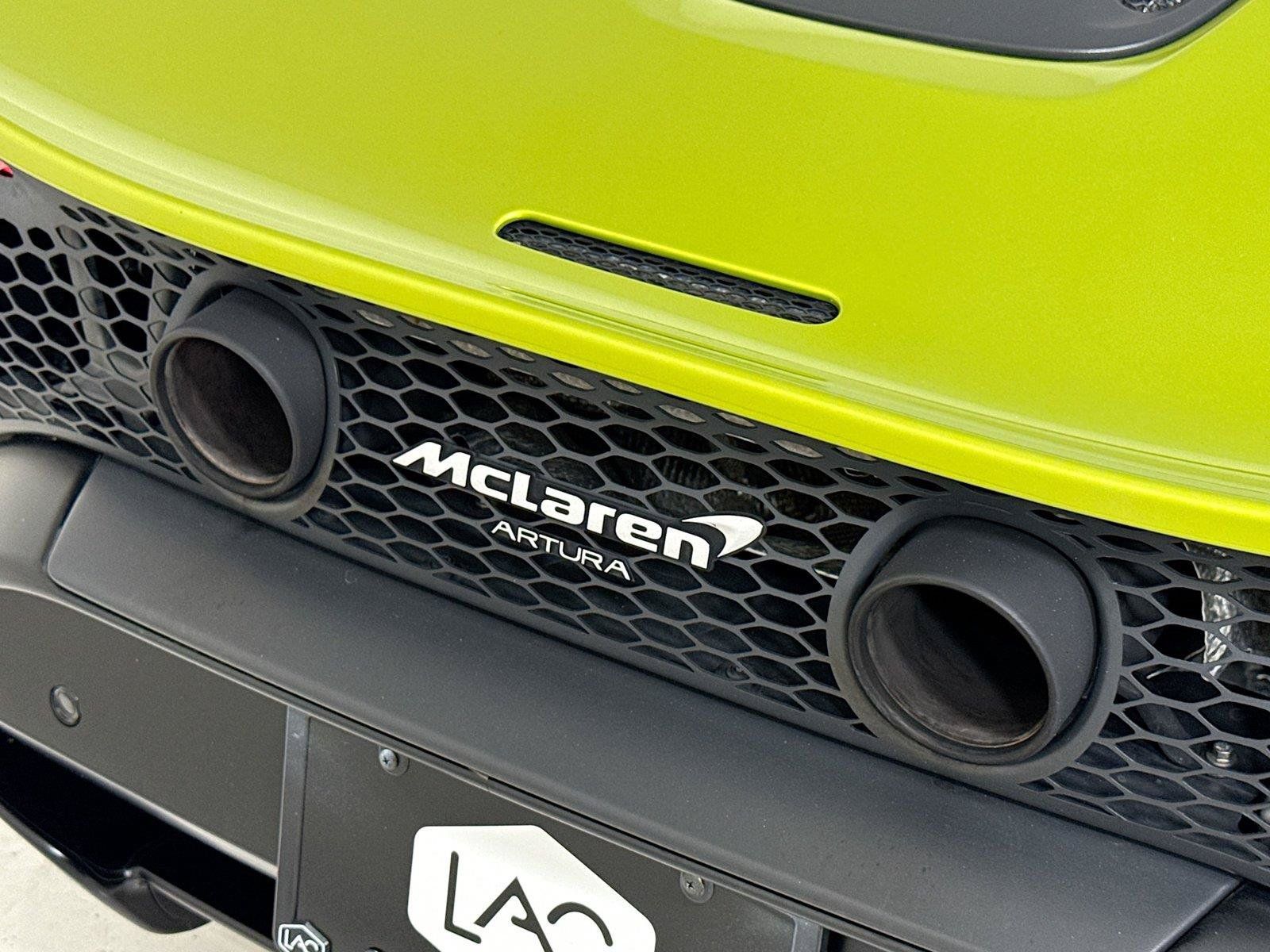 Used 2023 McLaren Artura RWD image 28