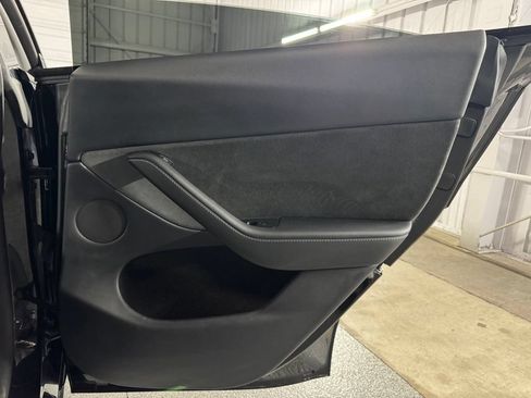 Used 2024 Tesla Model Y Performance AWD/4WD image 40