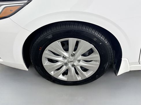 Used 2021 Nissan Sentra S image 38