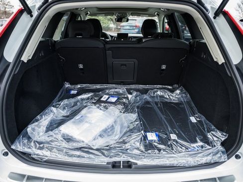 New 2026 Volvo XC60 B5 Plus w/ Protection Package Premier image 10