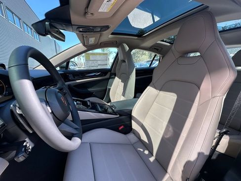 Used 2026 Porsche Panamera 4 E-Hybrid AWD/4WD image 5