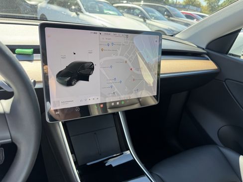 Used 2020 Tesla Model Y Long Range image 29