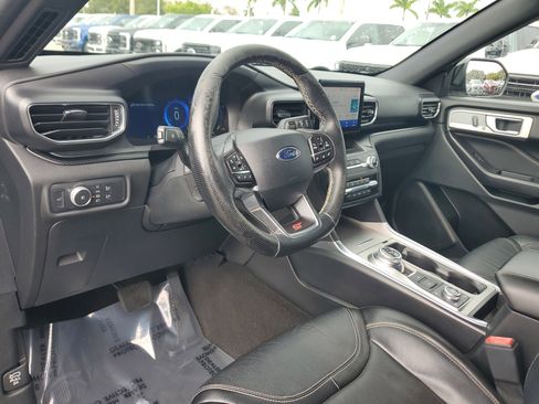 Used 2020 Ford Explorer ST image 9