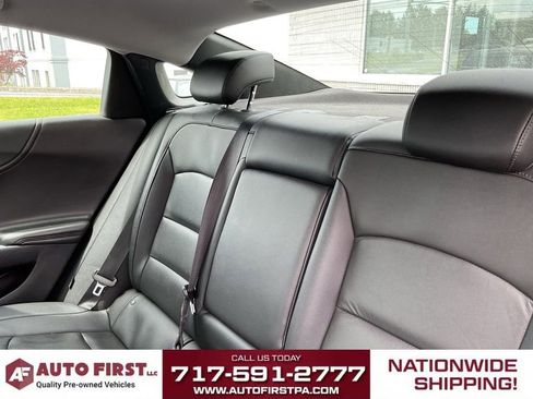 Used 2019 Chevrolet Malibu LT w/ Leather Package FWD image 14