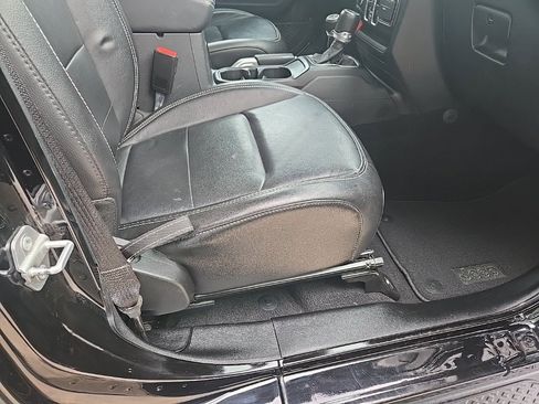 Used 2021 Jeep Gladiator Overland w/ Popular Equipment Package image 79