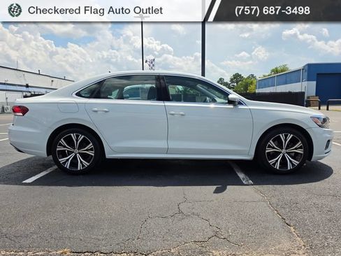 Used 2021 Volkswagen Passat 2.0T SE FWD image 6