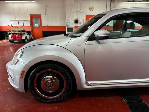 Used 2015 Volkswagen Beetle 1.8T Classic image 11