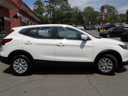 Used 2018 Nissan Rogue Sport S AWD/4WD image 6