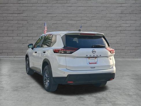 Used 2025 Nissan Rogue S FWD image 4