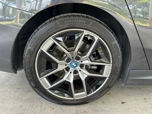 Used 2025 BMW i5 eDrive40i RWD image 22