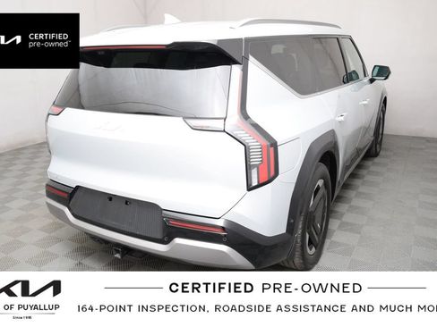 Certified 2024 Kia EV9 Land w/ Towing Package AWD/4WD image 6