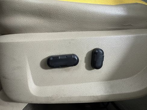 Used 2006 Ford Freestyle Limited AWD/4WD image 31