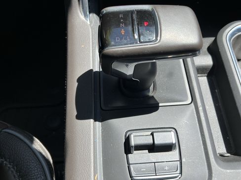 Used 2024 GMC Sierra 1500 Denali AWD/4WD image 26